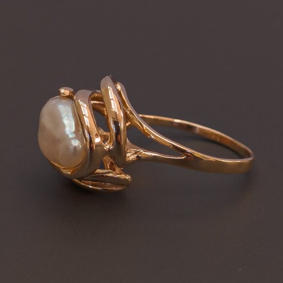 Vintage 14k Gold Sculptural Swirl Ring with Baroque Freshwater Pearl — Size 6.75 - Picture 11 of 14